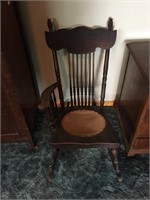 Antique Chair (broken)