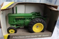 Ertl John Deere 1949 Model "AR" Toy Tractor