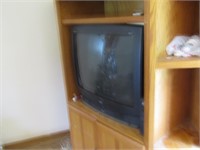 32" RCA Flatscreen TV w/Control