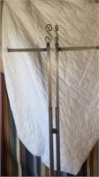 Adjustable 2 Straight Arm Clothes Rack