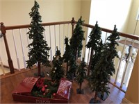 11pcs selection of Christmas trees & garland
