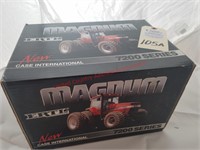 Ertl 1/16th Case IH Magnum 7240 Tractor