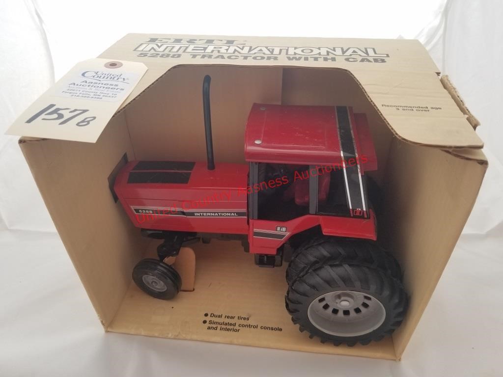 Large Farm Vintage Toy Auction