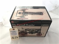 Farmall 1/16th Regular Tractor-Precision Series