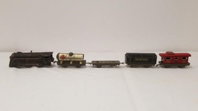 Pre-War 5-pc Marx NY Central Lines Toy Train Set | Antique 2 Modern Auction  Services