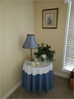 Round table, plant, cups & saucers, lamp