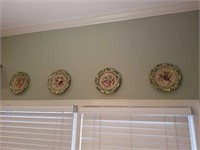 Lot of 4 Small Ceramic Decorative Plates & Hangers