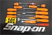 (13) Snap-On screwdrivers, plus (2) scrapers
