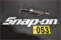 Snap-On PT200A air grinder, working
