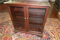 MAHOGANY 2 GLASS DOOR CABINET WITH GALLERY TOP