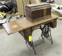 Vintage Singer Treadle Sewing Machine, Approx