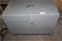 GRAY PAINTED WOODEN CHEST, CLEAN INTERIOR