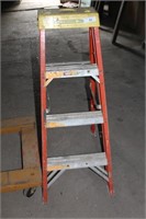 4' STEP LADDER, 4 WHEEL MOVERS CART