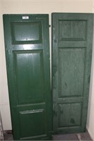 GREEN BIFOLD DOORS