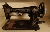 White antique sewing machine