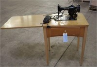 Singer 99K Sewing Machine w/Table & Buttonholer