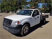2005 Ford F-150 XL Extra Cab Flatbed Truck