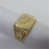 Man's 10 Kt. Yellow Gold Ring