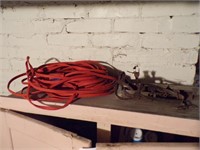 EXTENSION CORD & 2 FOOTHOLD TRAPS