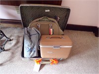 AMERICAN TOURISTER & OTHER LUGGAGE BAGS