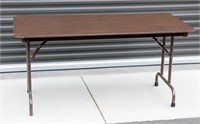 5 Ft X 2.5 Ft Folding Table w Wood Grain Top