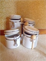 WHITE CANISTER SET WITH WOODEN SPOONS