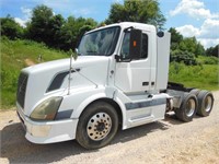2004 VOLVO VNL64T T/A TRUCK TRACTOR