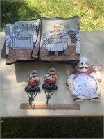 Chef Decor Set - Two Table Runners, Clock, Hooks