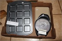 Box lot Pampered Chef brownie pan, pineapple