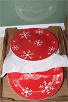 Box lot with Christmas cake plates, Santa plates