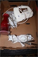 Box lot B&D electric knife, Kitchen Aid chopper,