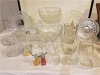 20+ pieces of chrystal and glass:  4 big bowls, 2