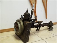 Antique Evinrude detachable rowboat motor