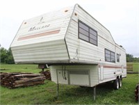 1985 Mallard Travel Trailer Camper 1U83MON27FC0105