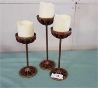 Set 3 Candlesticks With Battery Candles