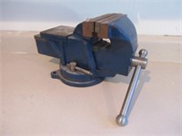 5 Inch Bench Vise with Swivel Base