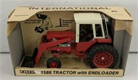 Case IH 1586 w/Loader NIB