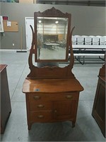 Antique 3 drawer vanity with mirror