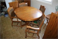Dining Table, Chairs & Leaf's
