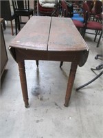 Antique Round Table W/Caster Wheels