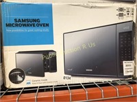 SAMSUNG $250 RETAIL MICROWAVE OVEN -ATTENTION