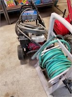 Lynx 2700psi PowerWasher w/Garden Hose