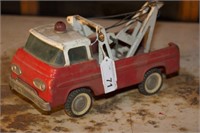 VINTAGE METAL NYLINT FORD TOY TOW TRUCK