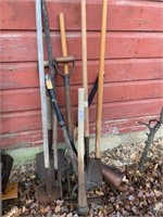 10 PC GROUPING OF LAWN / & GARDEN TOOLS
