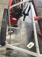 Boat motor stand w/wheels