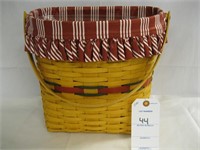 1998 RED WINTER WISHES BASKET