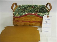 2002 CHRISTMAS COLLECTION TRADITIONS BASKET
