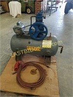 Curtis 115 v / 230v 30 gallon air compressor