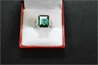 3.68CT EMERALD DINNER RING - SIZE: 6 3/4