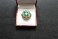 3.22CT EMERALD RING - SIZE: 9